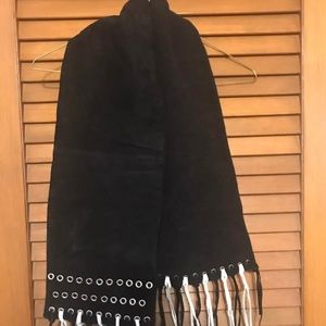 Wilson leather scarf